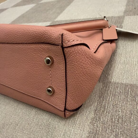 Pink Coach Bag with shoulder strap - Picture 2 of 8